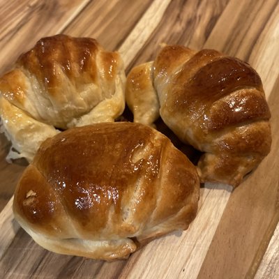 Medialunas / Crescent Rolls