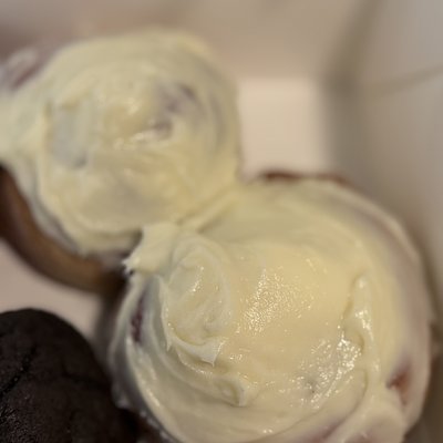 Classic Jumbo Cinnamon Roll