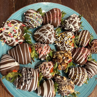 Dozen Milk Chocolate Covered Strawberries W/ Toppings