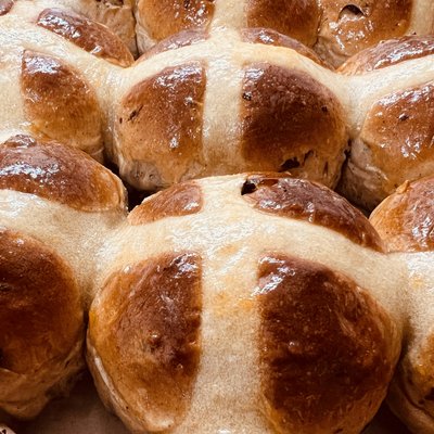 Premium Hot Cross Buns (Box of 6)