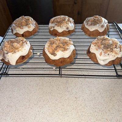 ButterFinger Mini Pound Cakes 🍰 