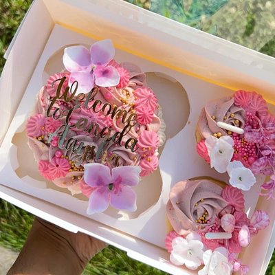 Bento Cake + 2 Cupcakes (for 8-10pp)