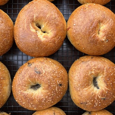 Flavored Bagels (6 Count)
