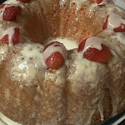 Strawberry Pound cake