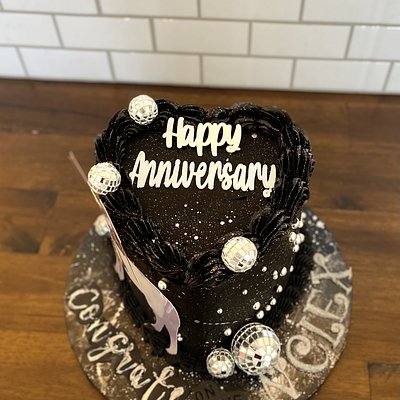 Small Heart Shaped Cake Feeds 8-11