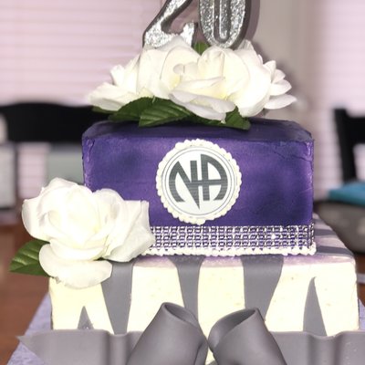 2 Tier Square Cake