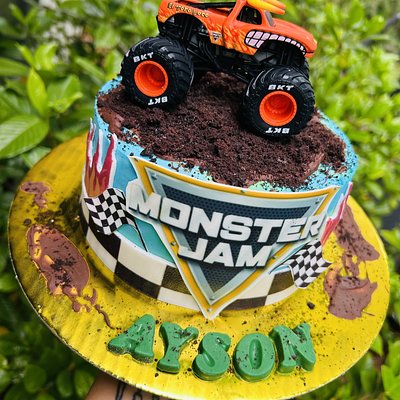 6inch freestyle Cake 