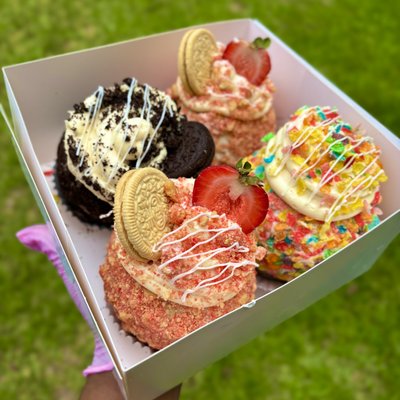 Variety Cheesecake Stuffed Gourmet Apple Box