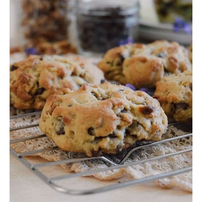 GIANT Levain Chocolate Chip Cookies