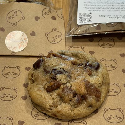 Sourdough Biscoff Dark Chocolate Cookie