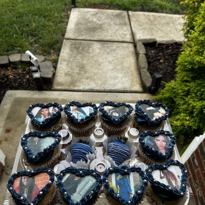 ✨ Glam Cupcakes 