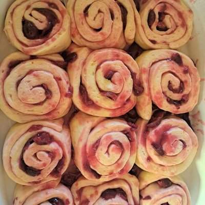 Strawberry Cinnamon Rolls 