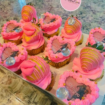 Glam Cupcakes (per dozen)