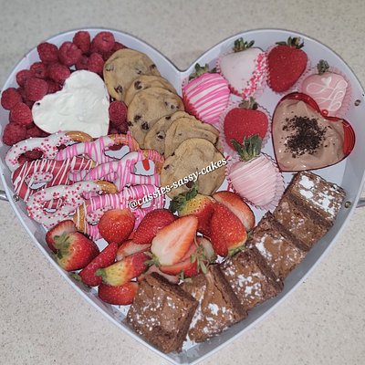 Medium Dessert Charcuterie Board
