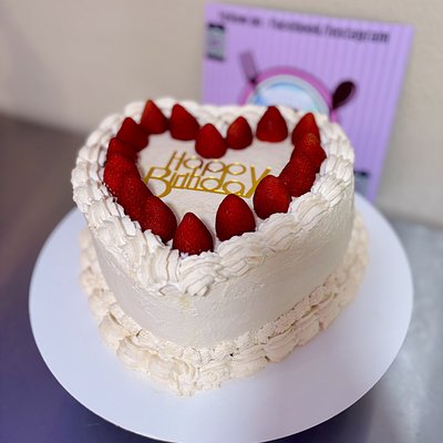 8-Inch Heart, 2 Layers Tres Leches Cake 