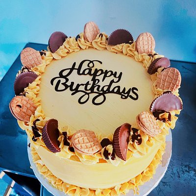 Signature Celebration Cake (Grand—10”)