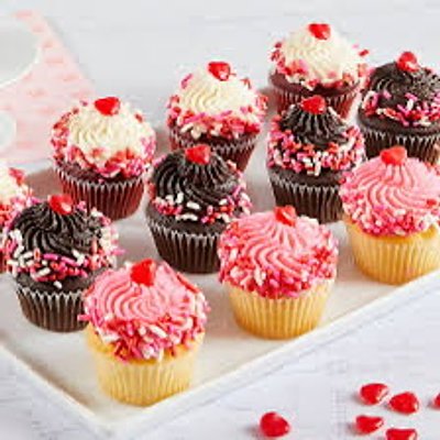 12pc Holiday Cupcakes