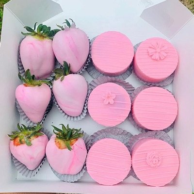 6 Berries & 6 Oreos 