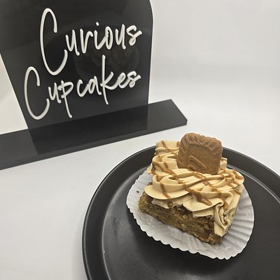 Biscoff White Chocolate Blondies 