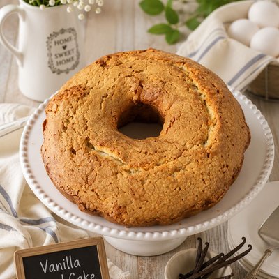 Vanilla Pound Cake (No Glaze)