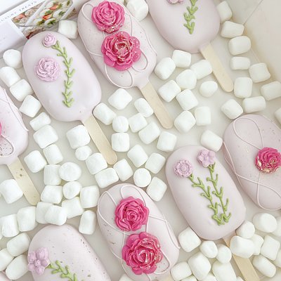 Cakesicles 