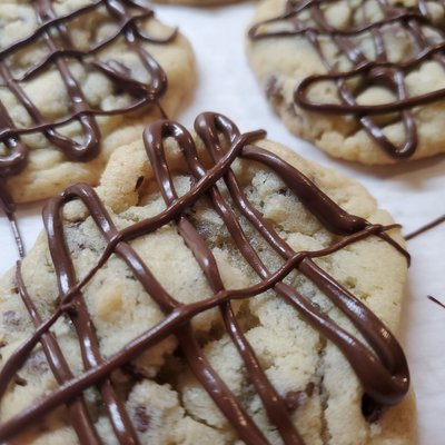1 Dozen Best Ever Chocolate Chip Cookies W/Chocolate Drizzle 