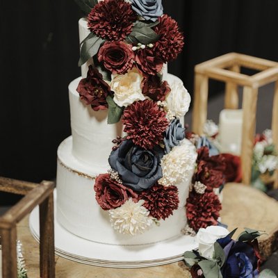 Tiered Cake 100 Servings 