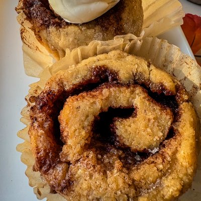 (1) Cinna Buns - Yeast Free - DF/V 