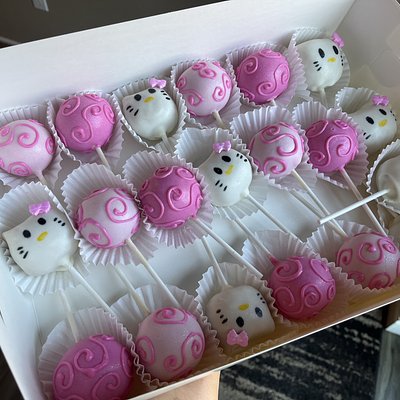 Custom Cake Pops 