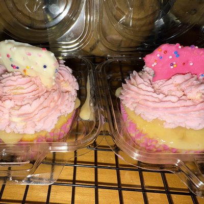Classic Size Gourmet Banana Pudding Party Animal Cupcake 