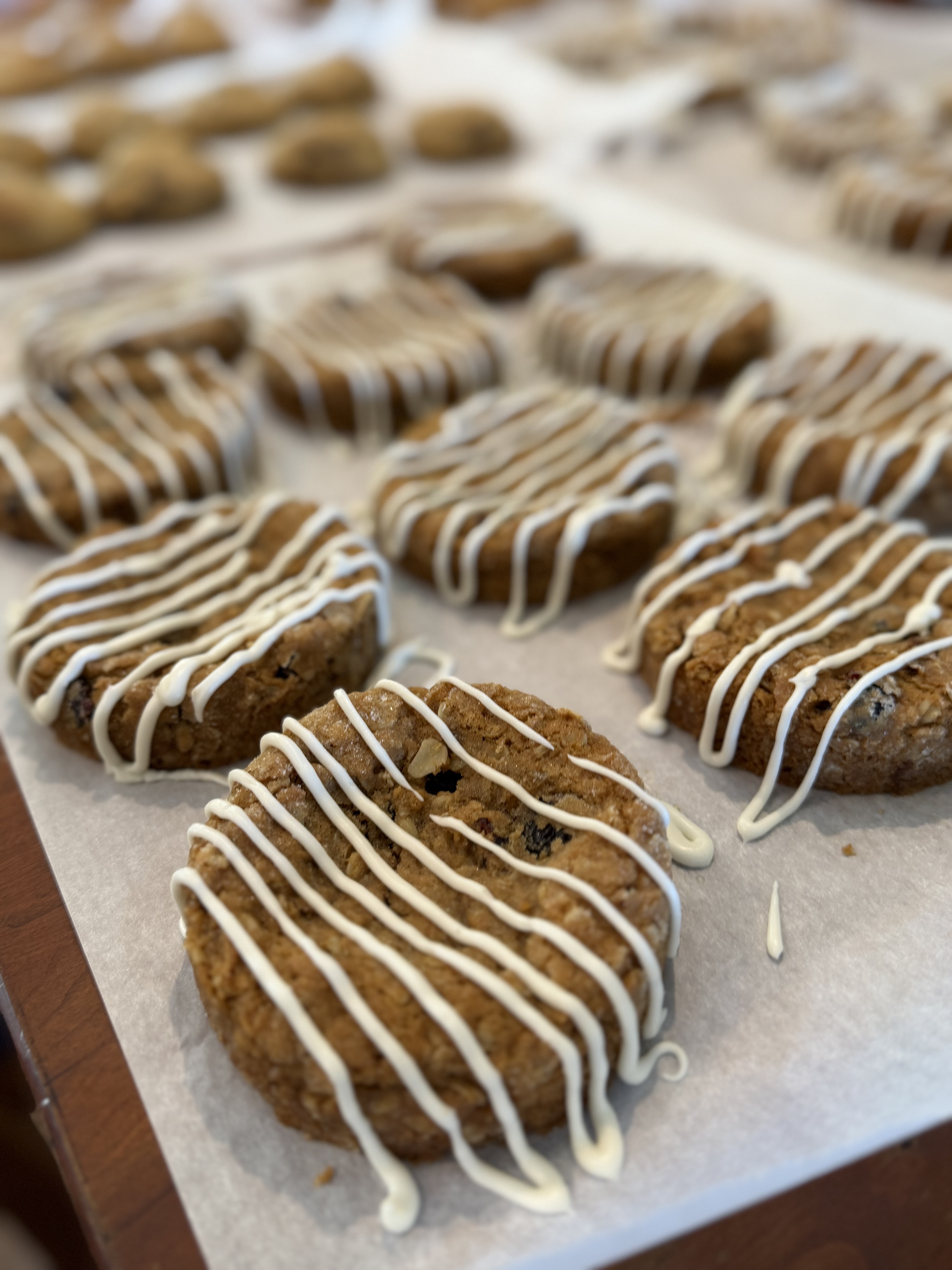 Iced Oatmeal Cranberry Cookie (4 Oz)