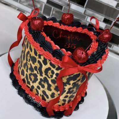 6” 2 Layer Heart Cake (8-12 Servings)