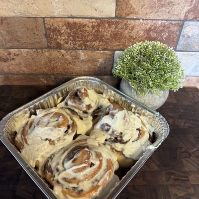 Cinnamon Rolls (Tray Of 4)