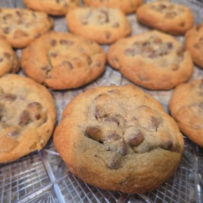X-Large Chewy Chocolate Chip Cookies - Bestseller