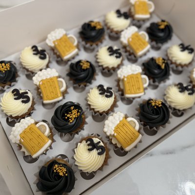 Bite Sized Cookie Cake Cups with Vanilla Buttercream 