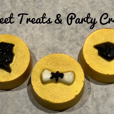 Dozen of Grad Dipped Oreos 