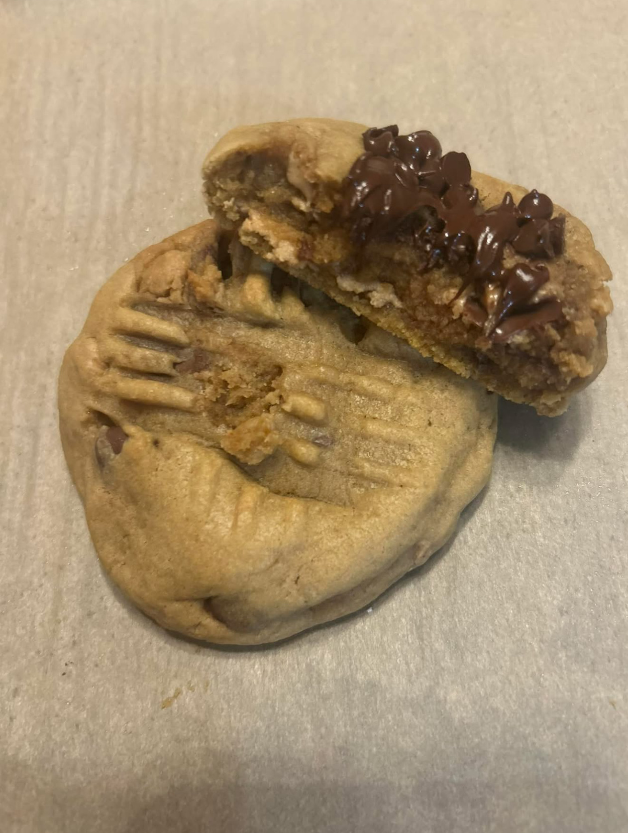 Peanut Butter Chocolate Chip Smash Cookie