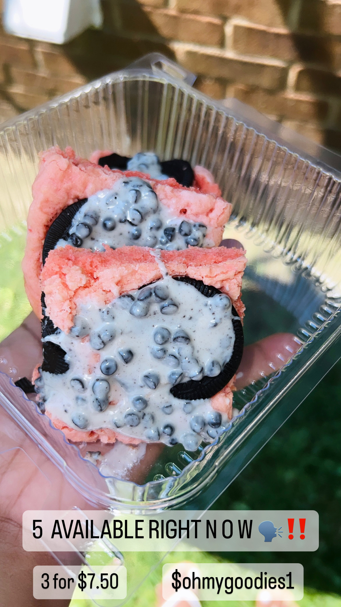 Strawberry Cookies & Creme Brownies 