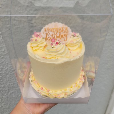 Luxury Dainty Cakes
