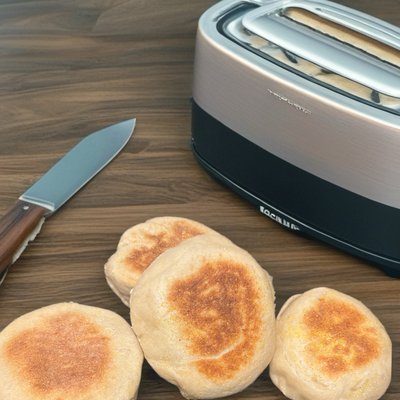 Sourdough English muffins 
