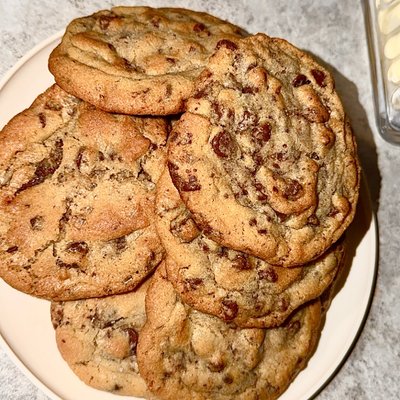 Half Dozen- Signature Brown Butter Chocolate Chip Cookies