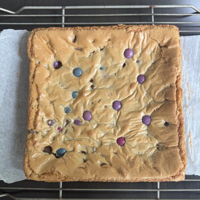 Candy Bar Blondies