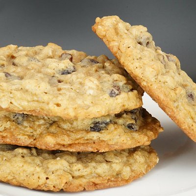 Oatmeal Raisin - Large Bakery Style