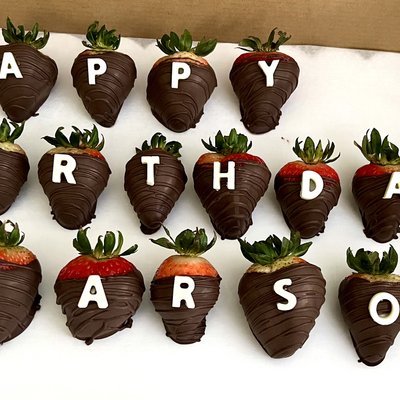 Chocolate Covered Strawberries Dozen