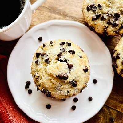 Chocolate Chip Muffin 4” (Bakery Size)