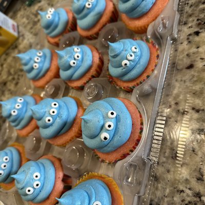 Dozen Of Themed Cupcakes