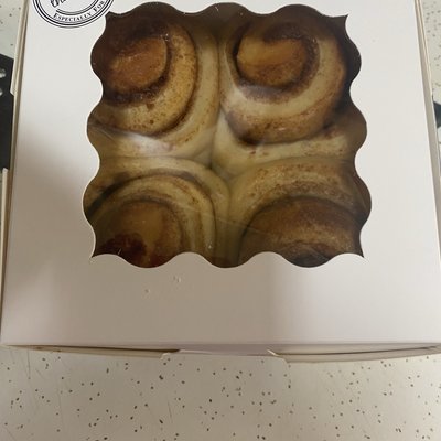 Classic Sourdough Cinnamon Roll With Cream Cheese Icing(4)