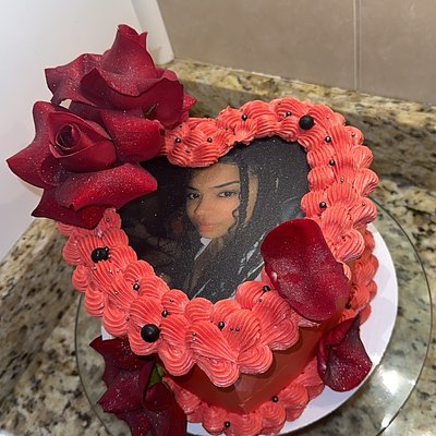 8' Heart Cake 