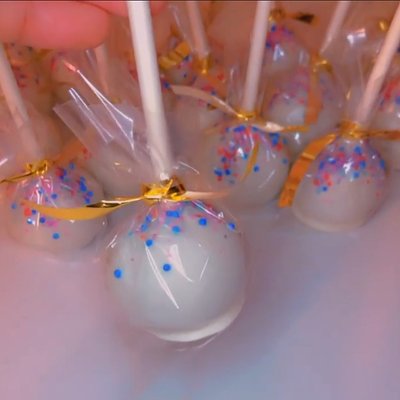 1 Dz Cake Pops 