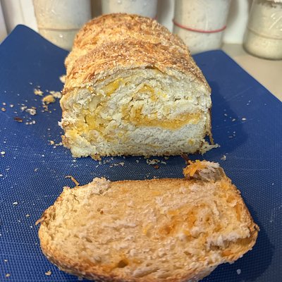 Cheddar Garlic Sourdough Sandwich Loaf